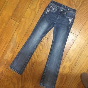Women’s bootcut jeans sz 27, only worn once, like new!